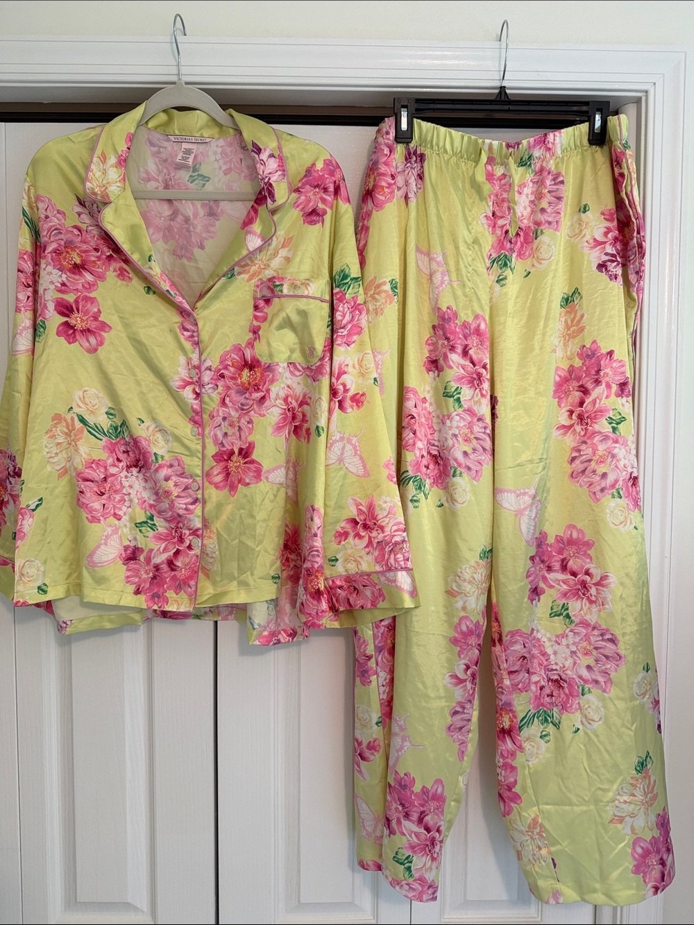 Victoria's Secret Pink Floral Satin Pajama Set